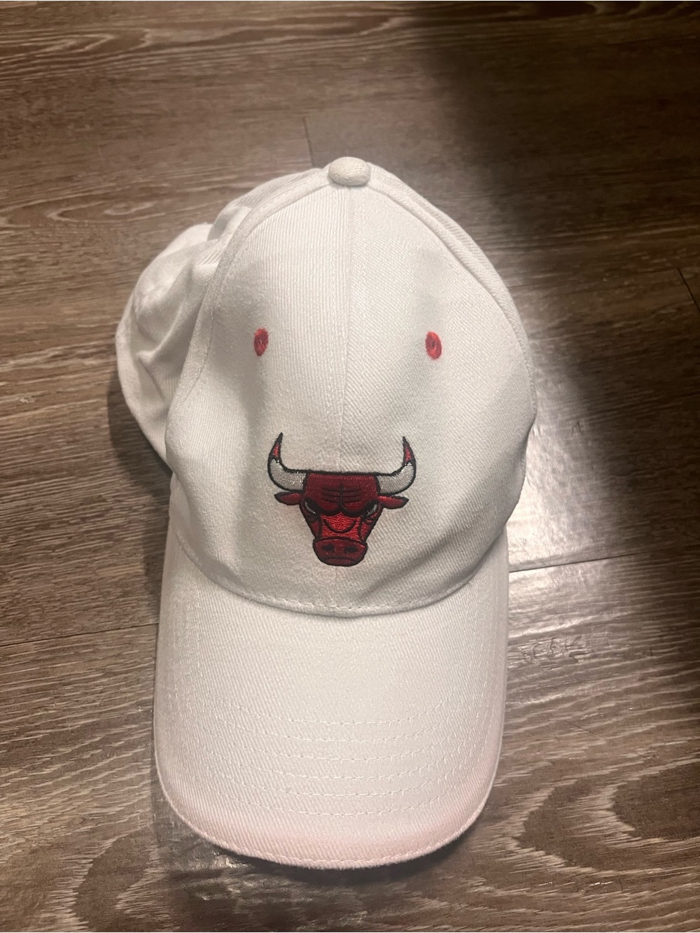 Chicago Bulls Kids White Baseball Cap with Red Logo